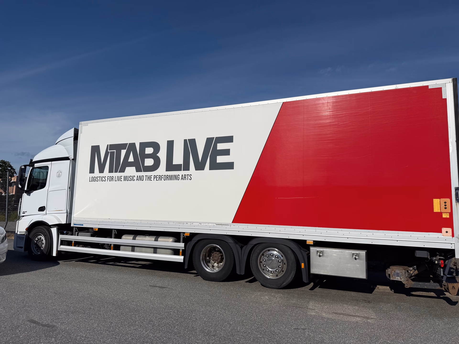 Nyhet om MITAB LIVE uppdaterar sin fordonsdekor