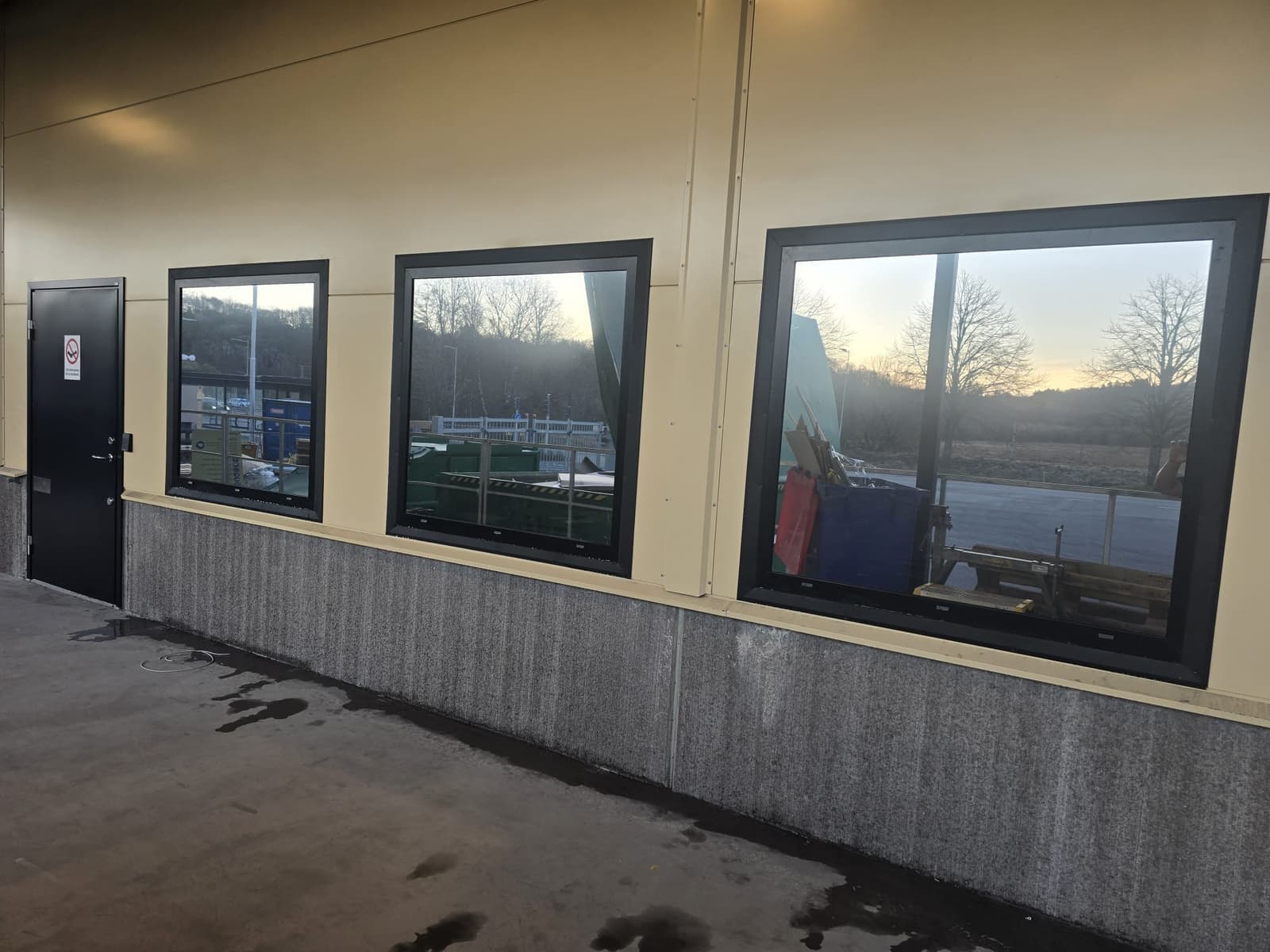 Solfilm med spegeleffekt för mesta värmeavledning