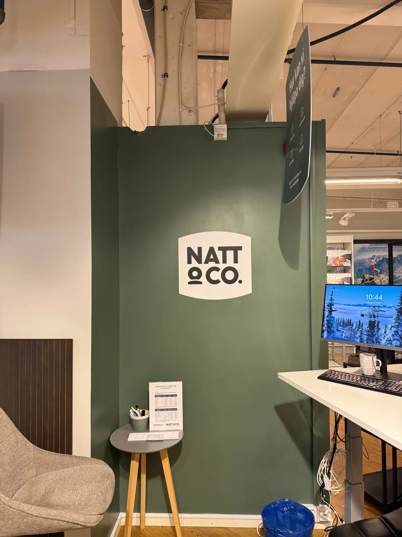 Natt & Co foliedekor på vägg